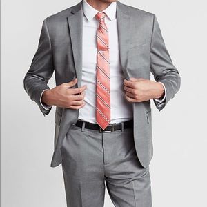 Express Wool Blend Oxford 3 pc. Suit, Photographer